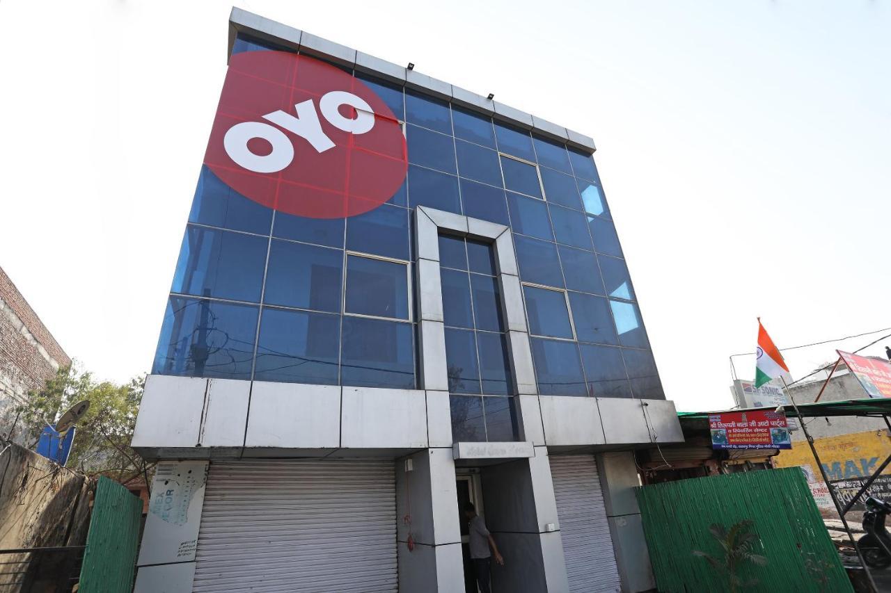 Oyo 11392 The Hotel Grand Hospitality Νόιντα Εξωτερικό φωτογραφία