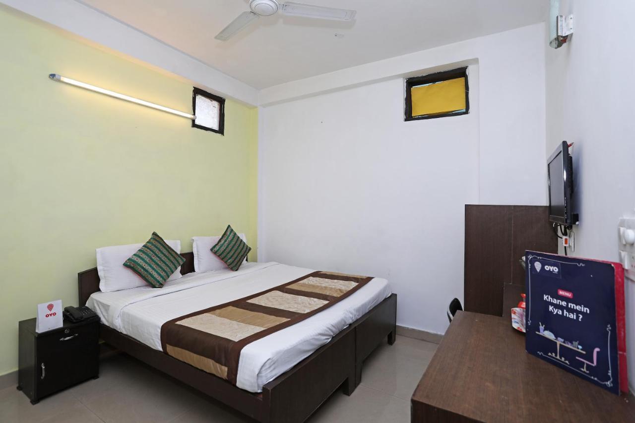 Oyo 11392 The Hotel Grand Hospitality Νόιντα Εξωτερικό φωτογραφία