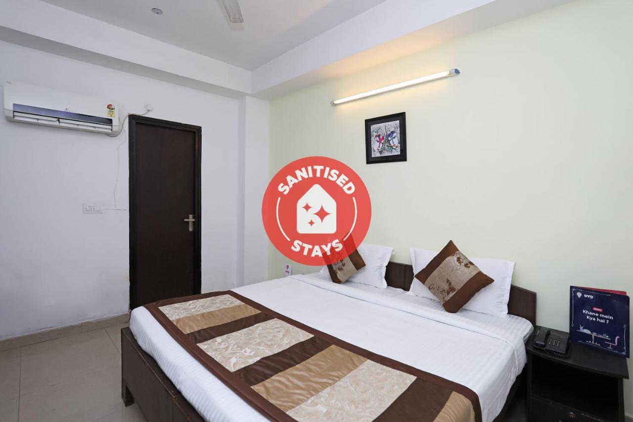 Oyo 11392 The Hotel Grand Hospitality Νόιντα Εξωτερικό φωτογραφία