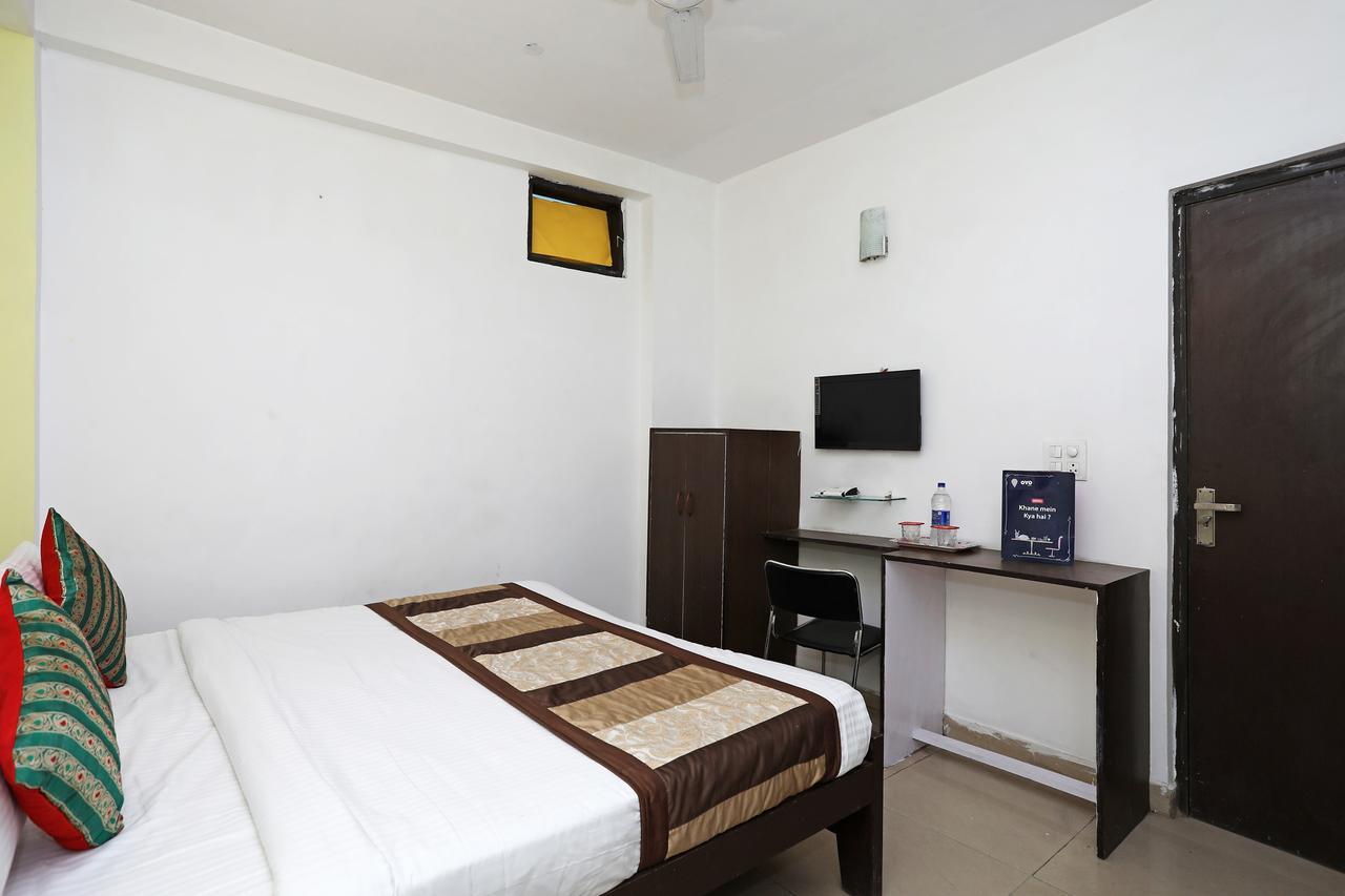 Oyo 11392 The Hotel Grand Hospitality Νόιντα Εξωτερικό φωτογραφία